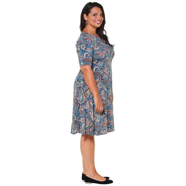 Plus Size Sami & Jo Short Sleeve Keyhole Paisley Seamed Dress