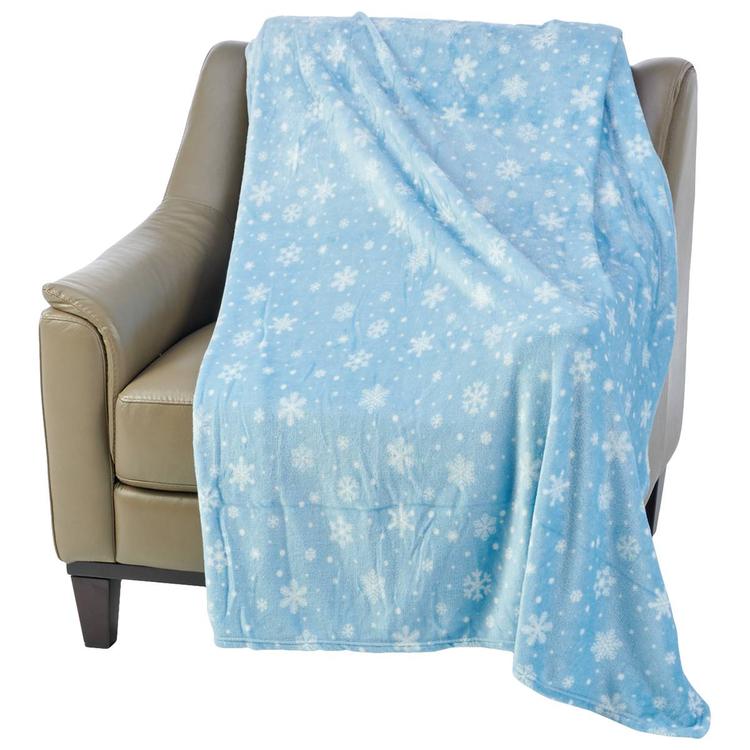 Ashley Cooper™ Snow Scene Plush Throw