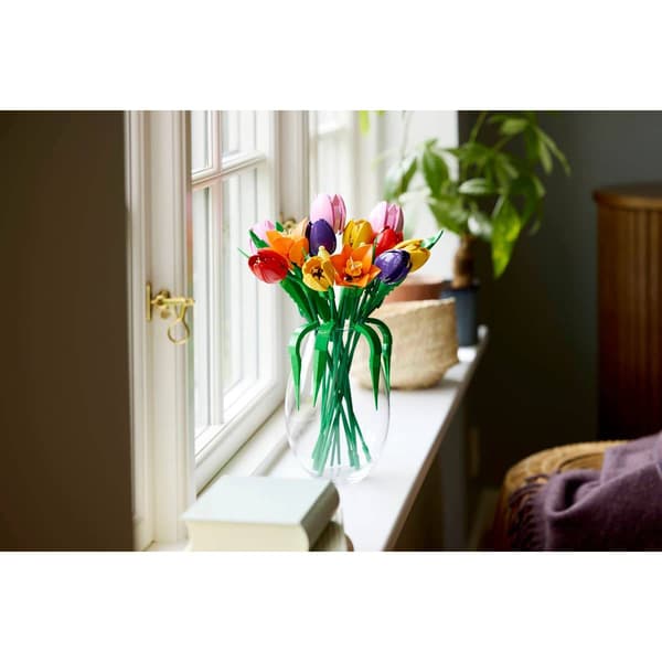 LEGO® Botanicals Tulip Bouquet Building Kit