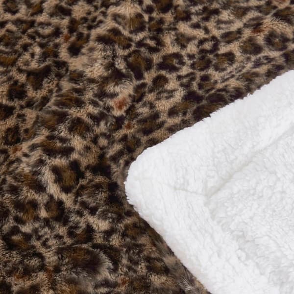 Mantolok Faux Rabbit Fur to Sherpa Leopard Throw