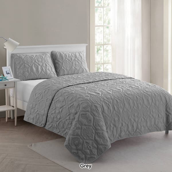 VCNY Home Shore Embossed Quilt Set