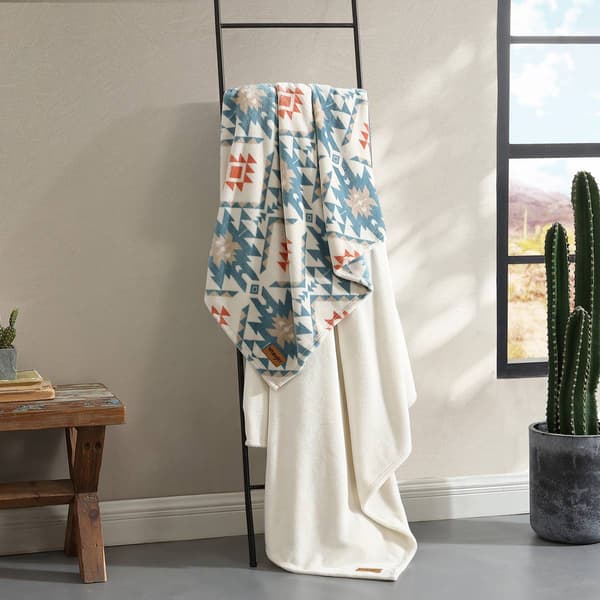 Wrangler Dakota Plush-Fleece Blanket