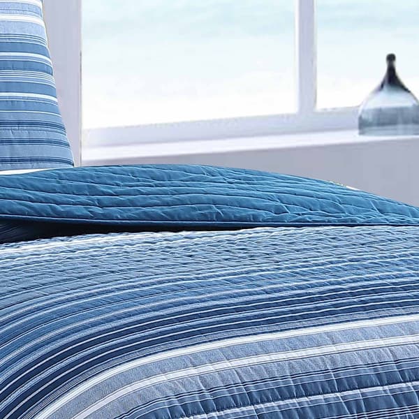 Nautica Coveside 136 Thread Count Reversible Quilt Set