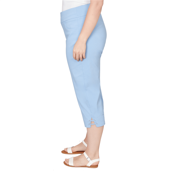 Plus Size Hearts of Palm Smooth Sailing Solid Pull On Capris