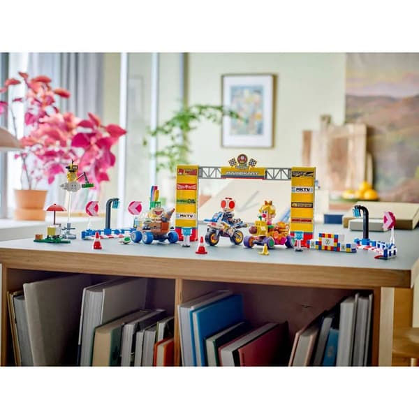 LEGO&#174; Mario Kart&#8482; &#8211; Baby Peach & Grand Prix Set Building Kit