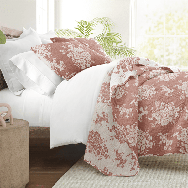 Soft Essentials Distressed Bouquet Reversible Quilt Set - image 