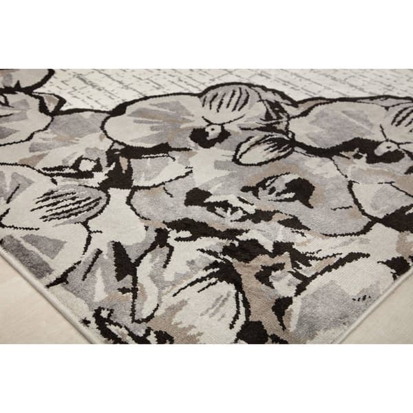 Elizabeth Sutton Floral Border Rectangular Area Rug