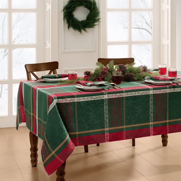 Threadmade Merry & Festive Jacquard Tablecloth
