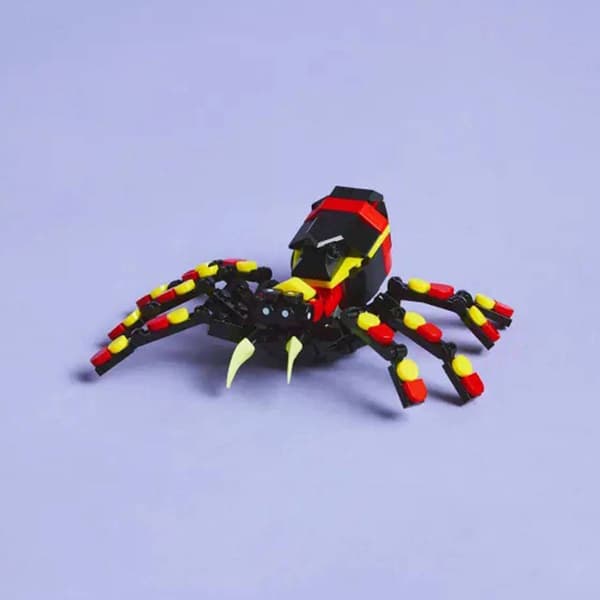 LEGO&#174; Creator Wild Animals: Surprising Spider