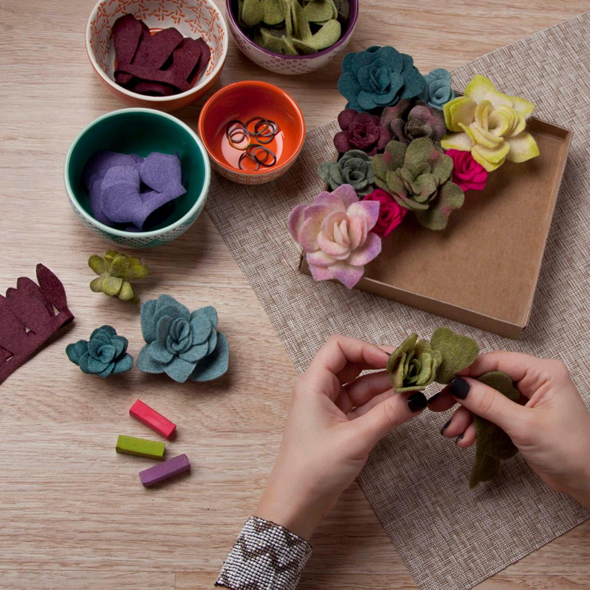 Craft Crush® Felt Succulents Kit