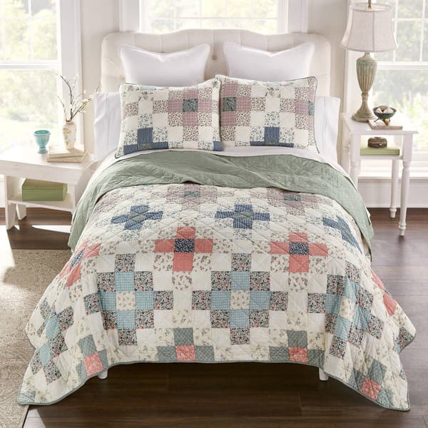 Donna Sharp April Patch 3pc. Cotton Pieced Quilt Set - image 