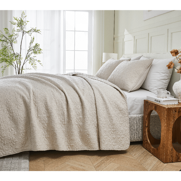 Patina Vie 3pc. Zafira Cotton Stitched Embroidered Quilt Set