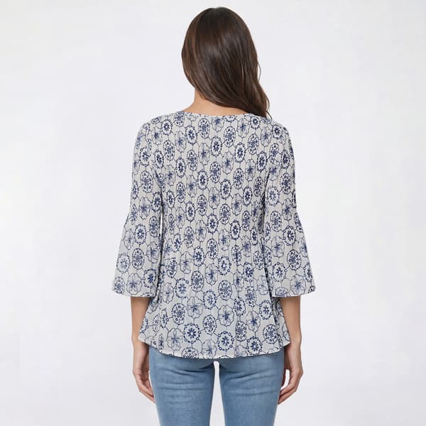 Womens Floral & Ivory 3/4 Sleeve Keyhole Neck Medallion Blouse