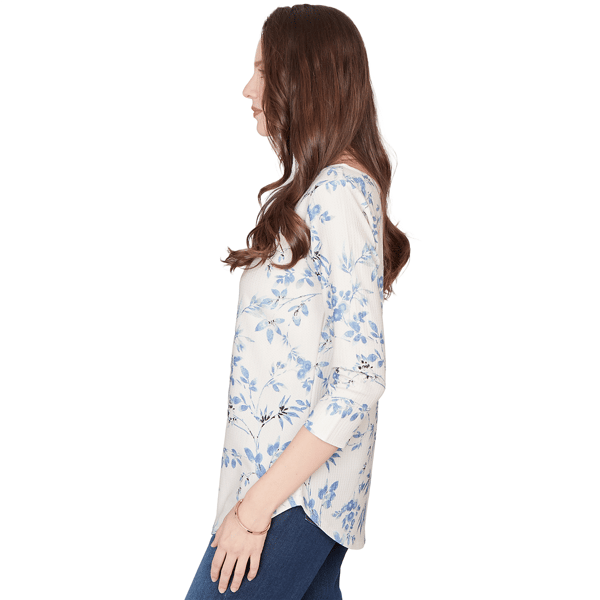 Petite Emaline Key Items 3/4 Sleeve Pebble Knit Floral Tee