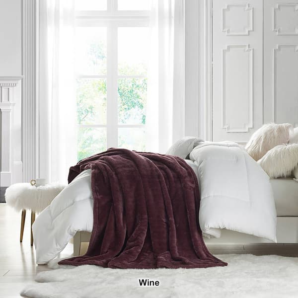 Cathay&#174; Swift Home&#174; Super Plush Oversized Throw