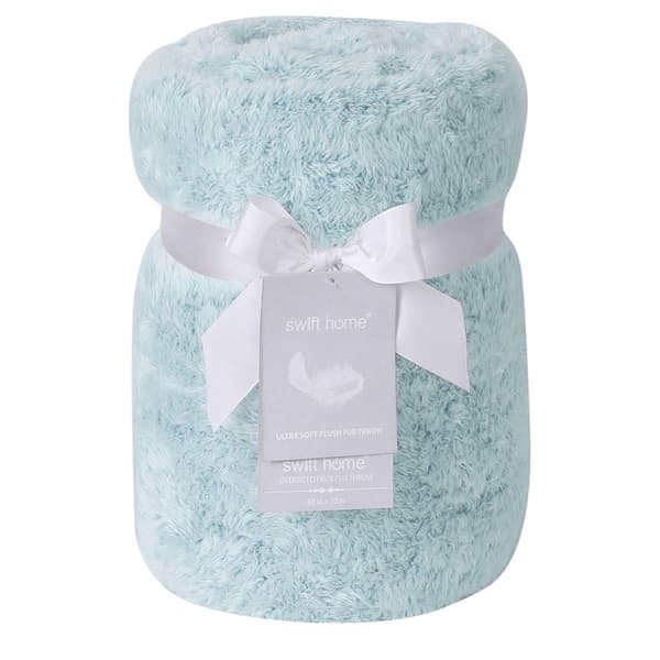 Cathay&#174; Swift Home&#174; Super Plush Oversized Throw