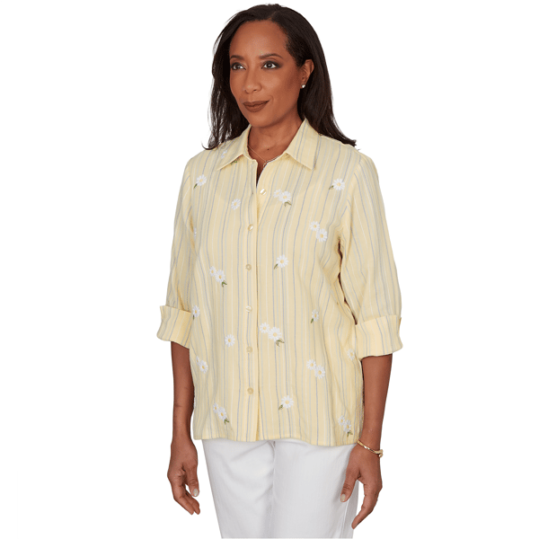 Petite Alfred Dunner Out Of The Blue Embroidered Daisy Blouse