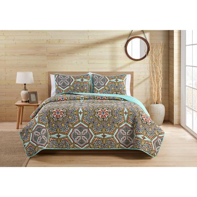 VCNY Home Yara Reversible Medallion Quilt Set
