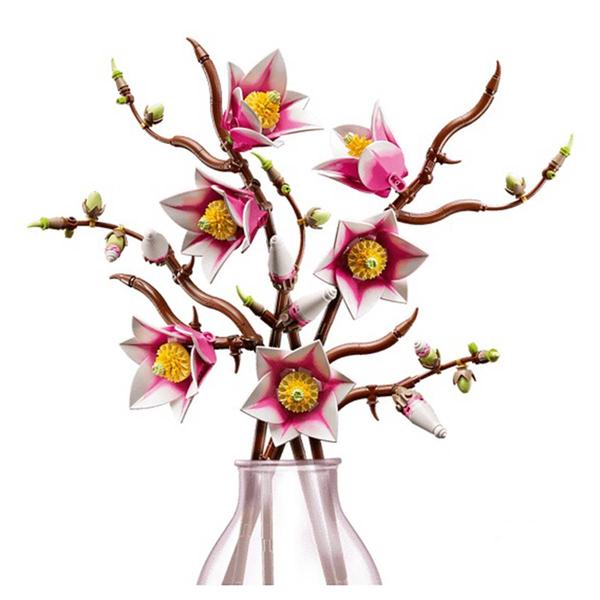 LEGO® Botanicals Magnolia Branches Building Kit