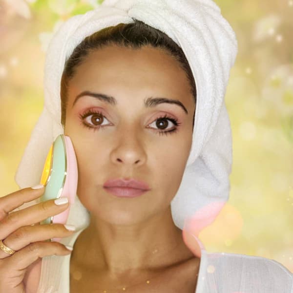 Linsay LED Facial Cleansing Brush