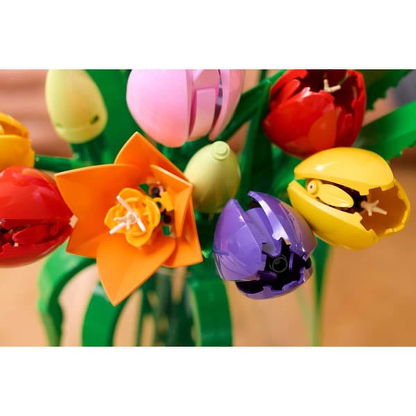 LEGO® Botanicals Tulip Bouquet Building Kit