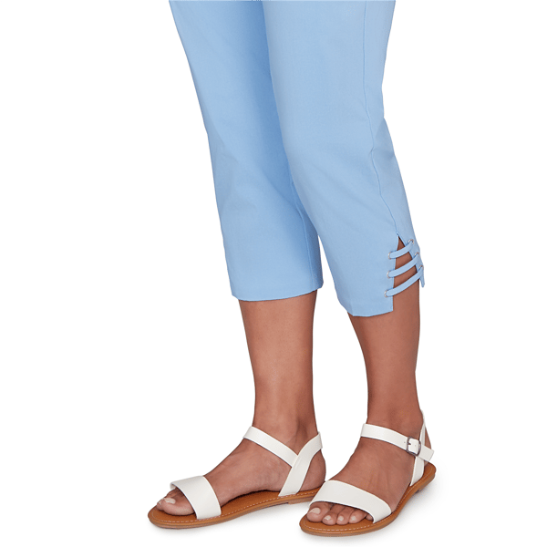 Petite Hearts of Palm Smooth Sailing Solid Pull On Capris
