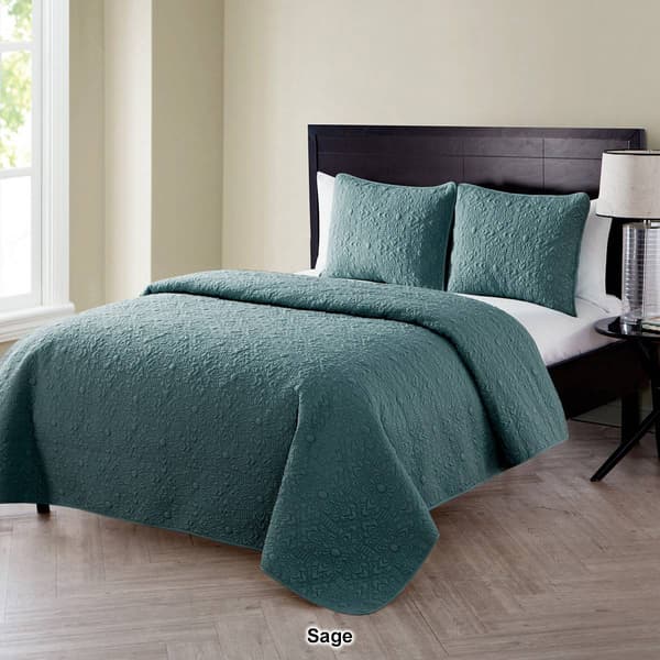 VCNY Home Caroline Embossed Quilt Set