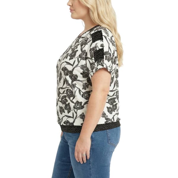 Plus Size NY Collection Short Sleeve Floral Dot Blouse