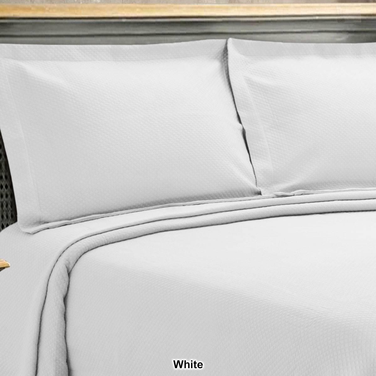 Superior Jacquard Matelassé Cotton Diamond Solitaire Bedding Set