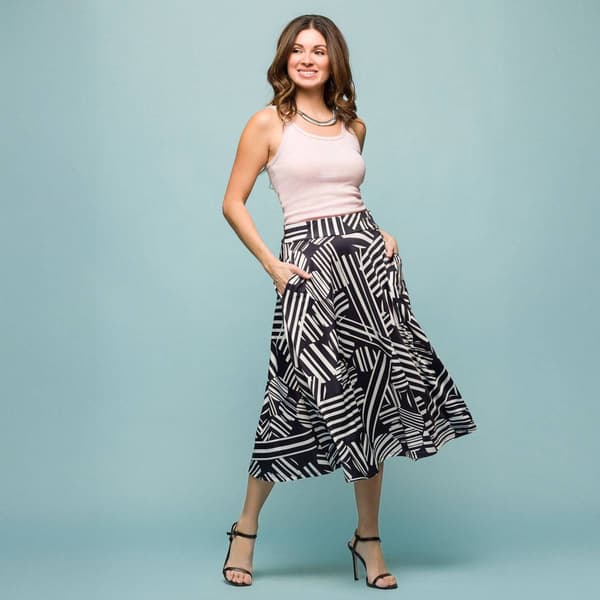 Womens 24/7 Comfort Apparel Black Geometric Pocket Midi Skirt