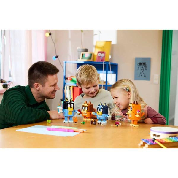 LEGO® Bluey Brick Built Bluey Family