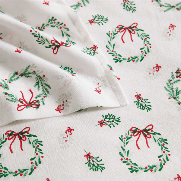 Martha Stewart Wreaths & Mistletoe Sheet Set