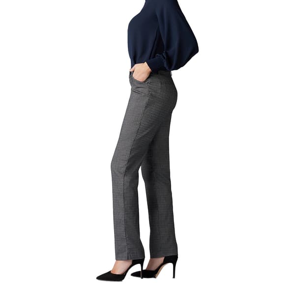 Lee Womens Wrinkle Free Relaxed Fit Straight Leg Pant : :  Clothing, Shoes & Accessories