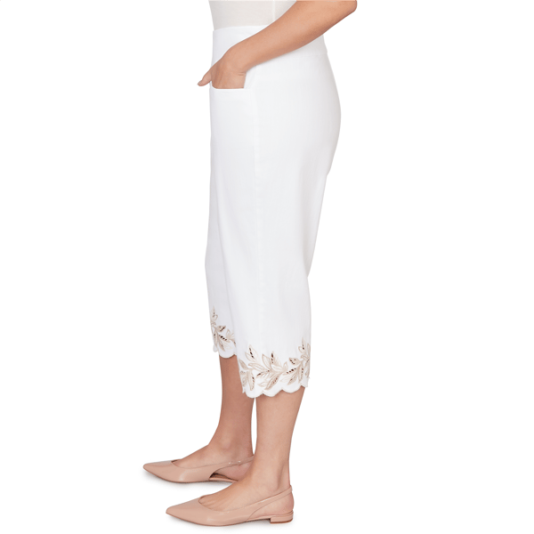 Plus Size Alfred Dunner Natural Wonder Leaf Cut Out Capris