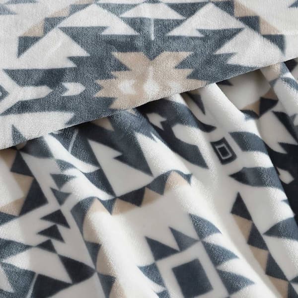 Wrangler Dakota Reversible Blanket