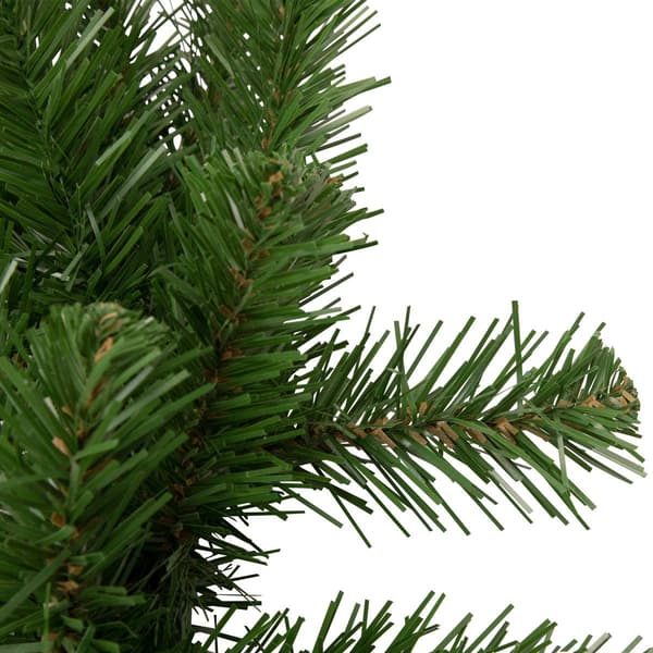 Northlight Seasonal Dorchester Pine Artificial Christmas Wreath