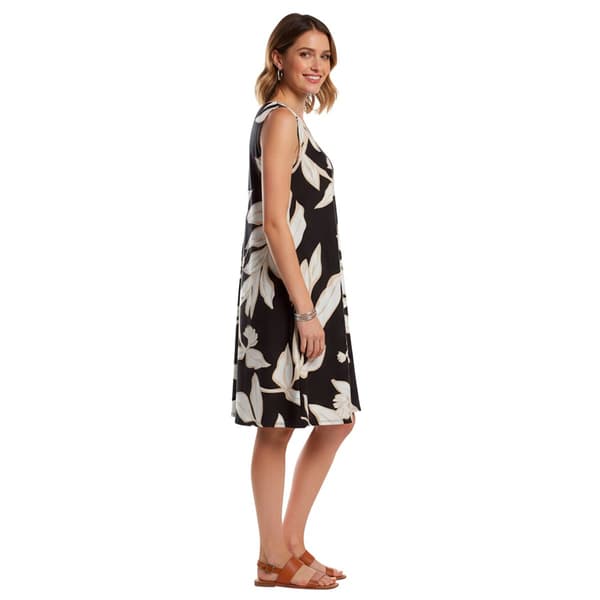 Womens Harlow & Rose Sleeveless Leaf Shift Dress