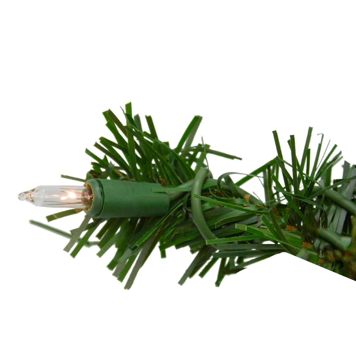 Northlight Seasonal 18in. Deluxe Windsor Pine Christmas Wreath