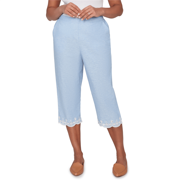 Womens Alfred Dunner Caribbean Blues Eyelet Embroidery Capris