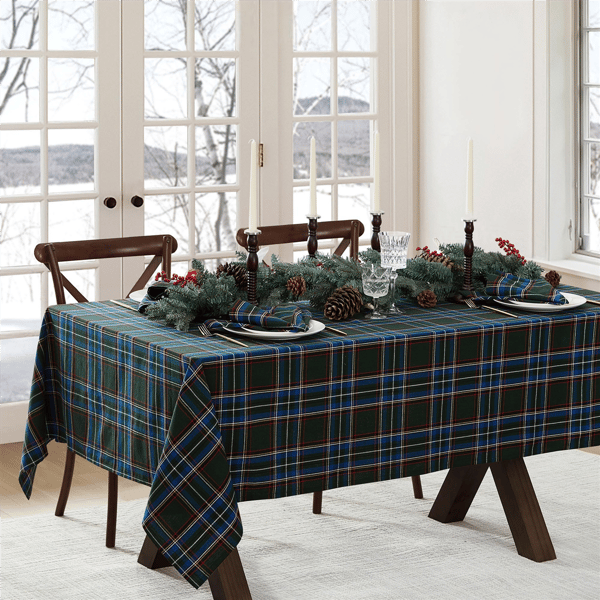 Threadmade Stowe Tartan Holiday Plaid Tablecloth