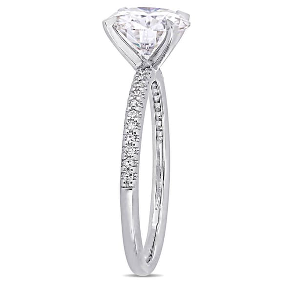 Diamond Classics&#8482; 14kt 1/10ctw. Moissanite Engagement Ring