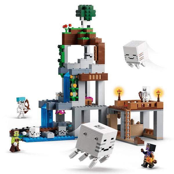 LEGO® Minecraft Ghast Station Building Kit