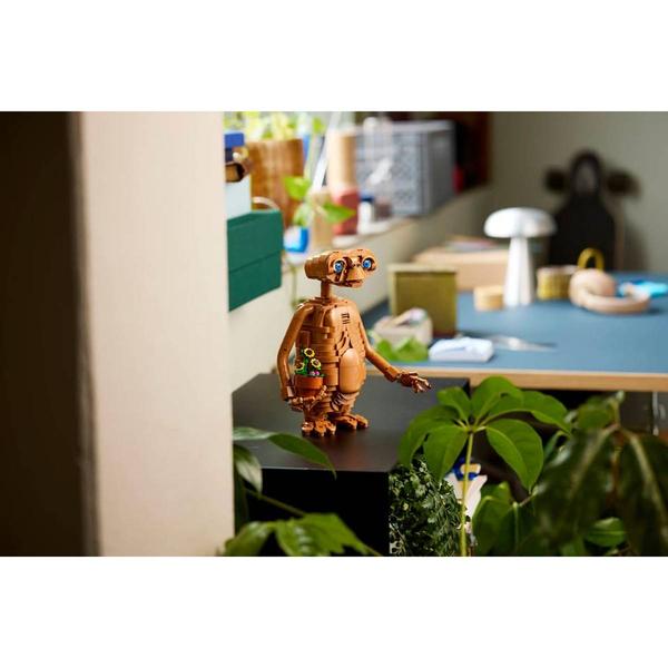 LEGO® Ideas E.T. the Extra-Terrestrial Building Kit