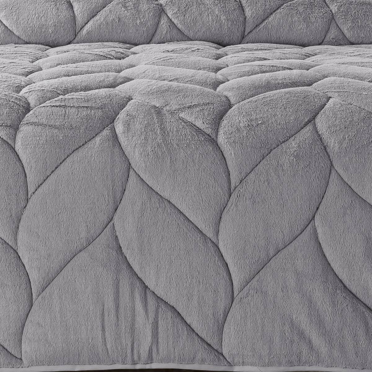 Waverly Cozy Down Alternative Comforter