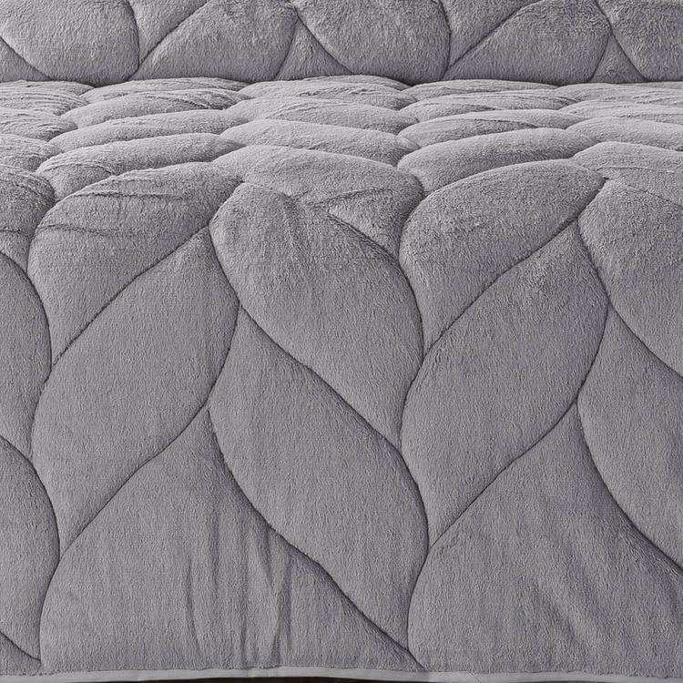 Waverly Cozy Down Alternative Comforter