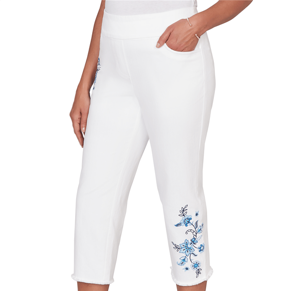 Petite Alfred Dunner Mykonos Floral Embroidery Fringe Hem Capris