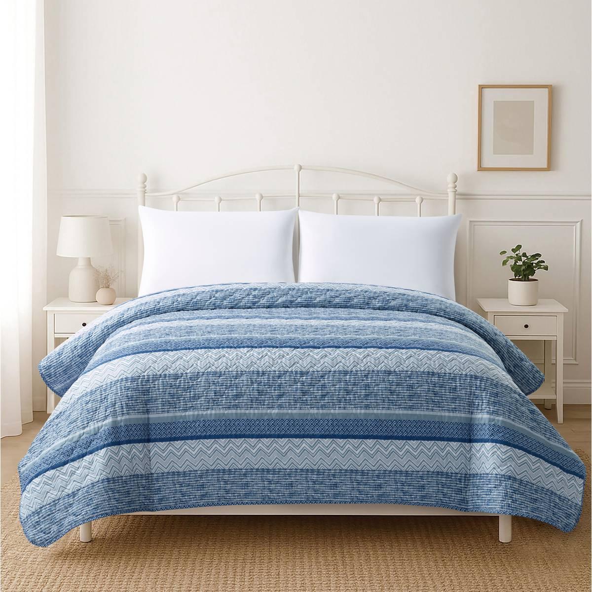 Ashley Cooper(tm) Patterned Stripe Quilt