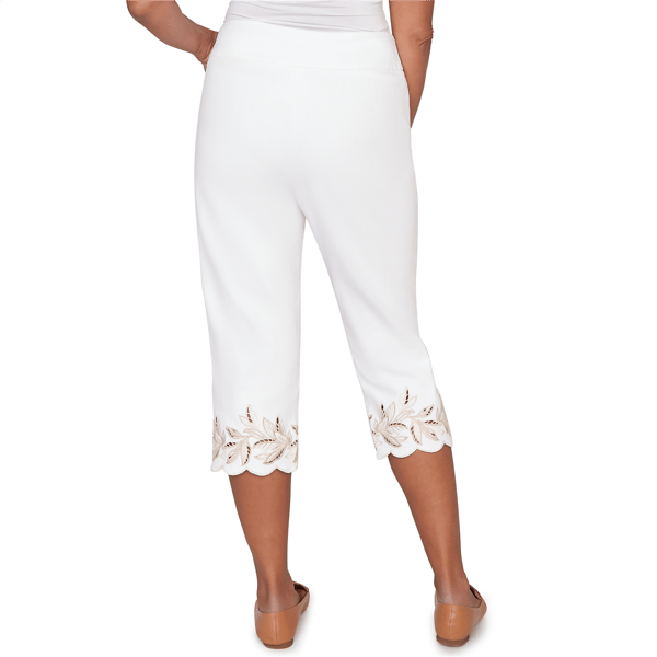Petite Alfred Dunner Natural Wonder Leaf Cut Out Capris