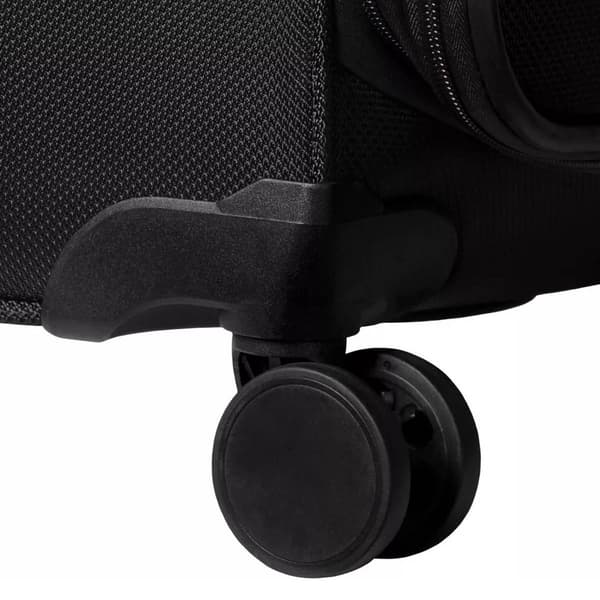 Total Travelware Everest Soft Side 29in. Spinner Luggage