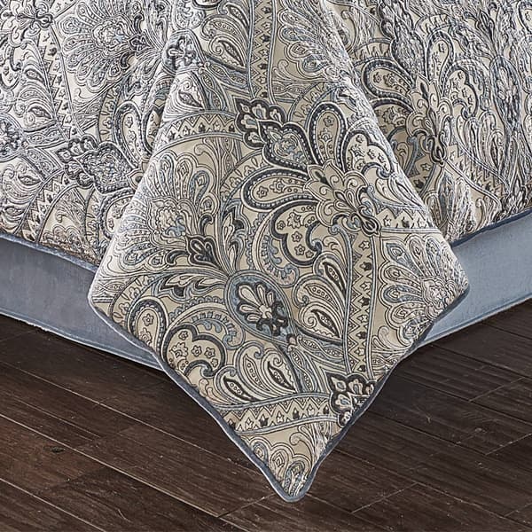 J. Queen New York Alexis 4pc. Comforter Set
